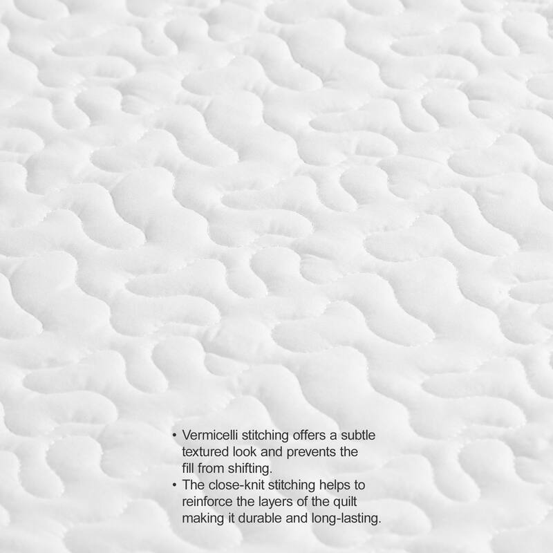 Laural Home Lodge Collage Queen Quilt Set