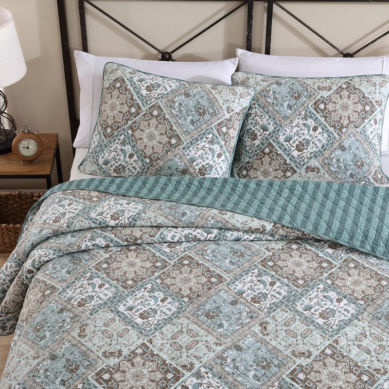 Stone Cottage Arell Reversible Cotton Quilt Set