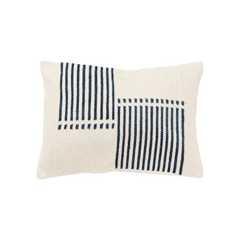 Rizzy Home Transitional Natural Pillow Cover - 14"x20" - Natural/Blue