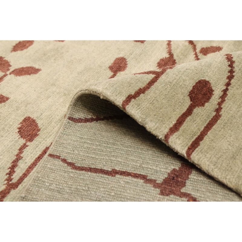 ECARPETGALLERY Hand-knotted Opulence Light Green Wool Rug - 8'0 x 10'0