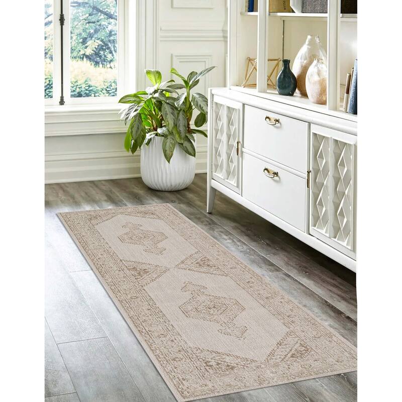 ECARPETGALLERY Machine Woven Maude Brown Area Rug