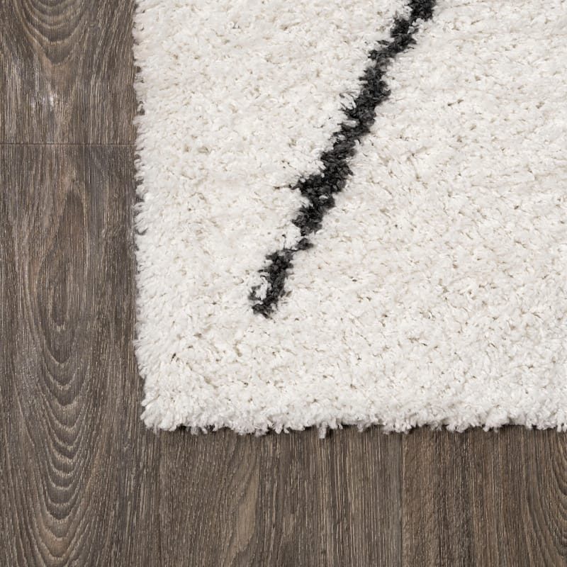 JONATHAN Y Petra Moroccan Diamond Shag Area Rug