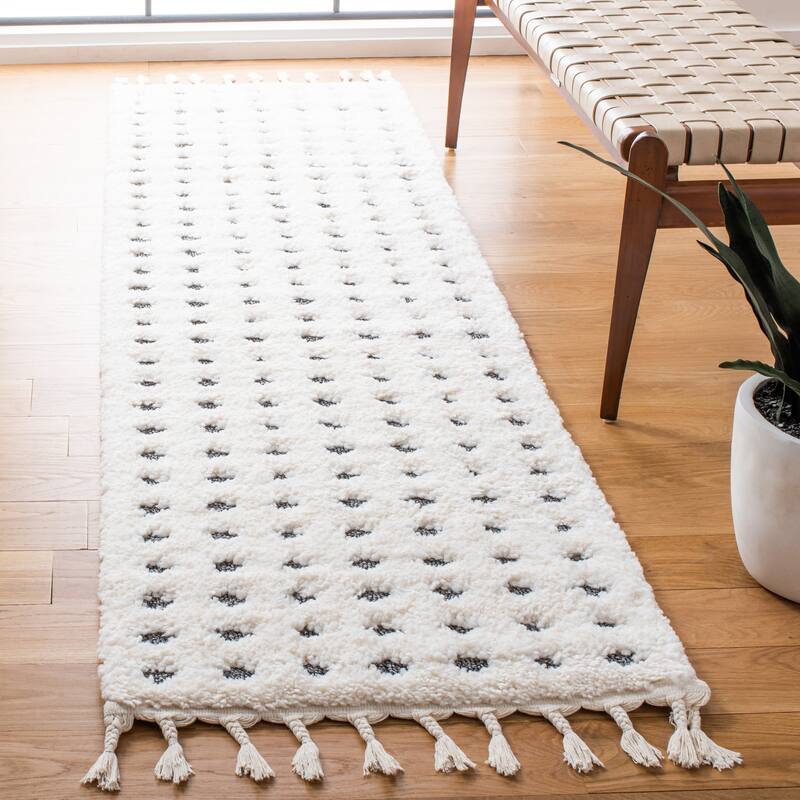 SAFAVIEH Moroccan Tassel Shag Ardis 2-inch Thick Rug