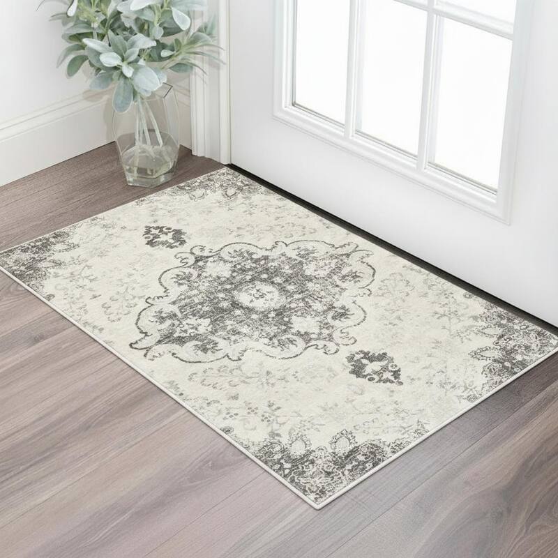 HomeRoots Medallion Traditional Rectangle Area Rug - 3' X 5'