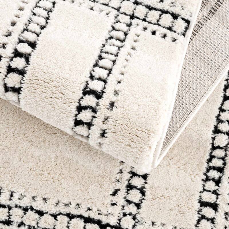 Hauteloom Azana Living Room, Bedroom Area Rug - Farmhouse - High Pile - Bone,Black - 5'3" x 7'