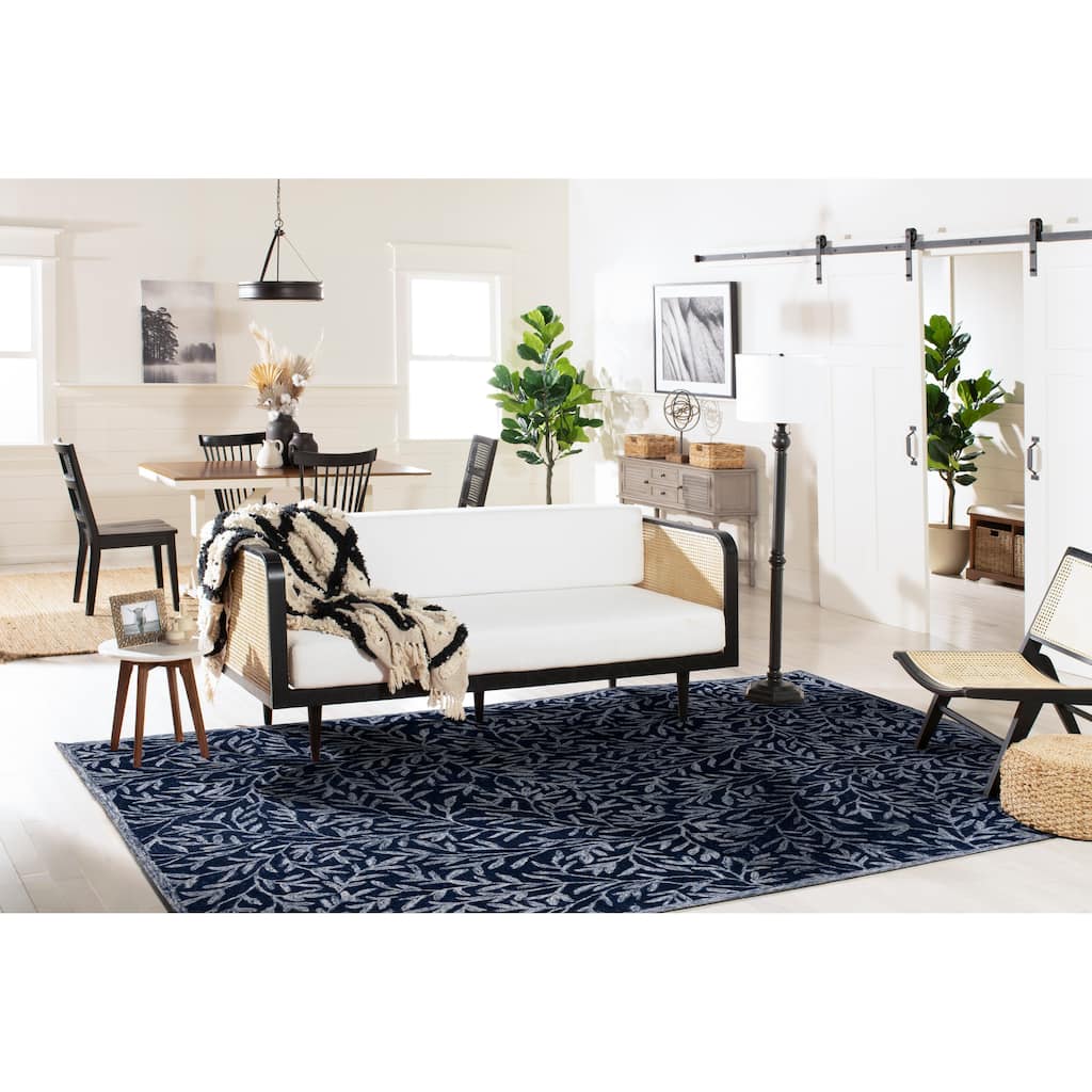SAFAVIEH Handmade Jardin Ikram Wool Rug