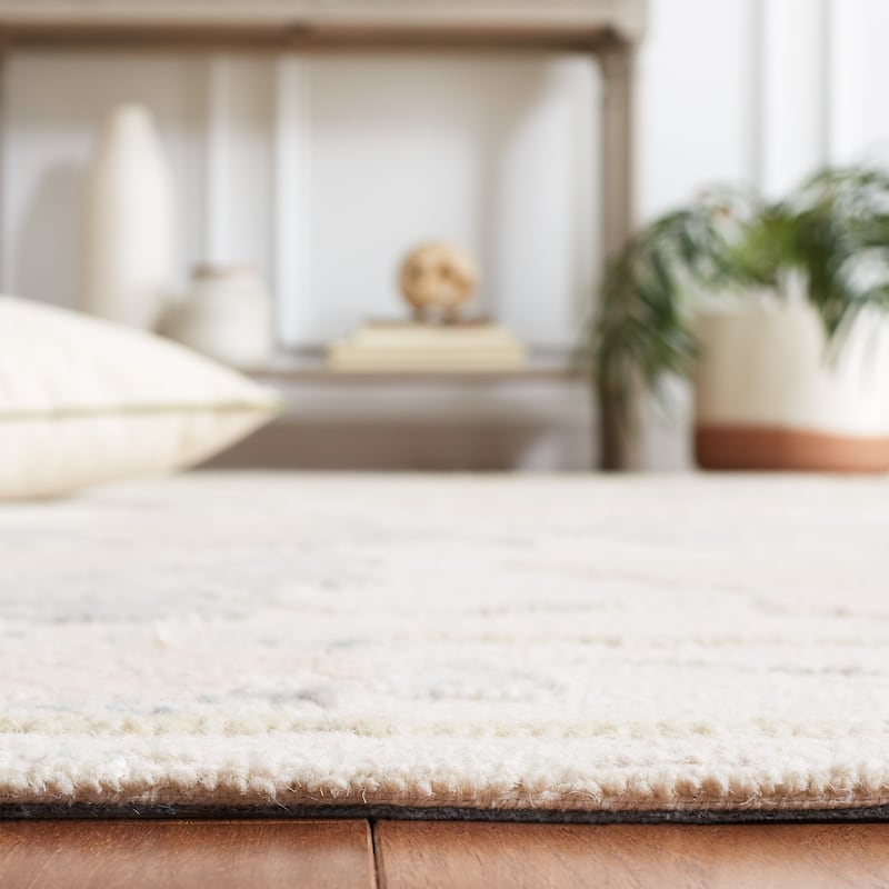 SAFAVIEH Handmade Abstract Fabiana Wool Rug