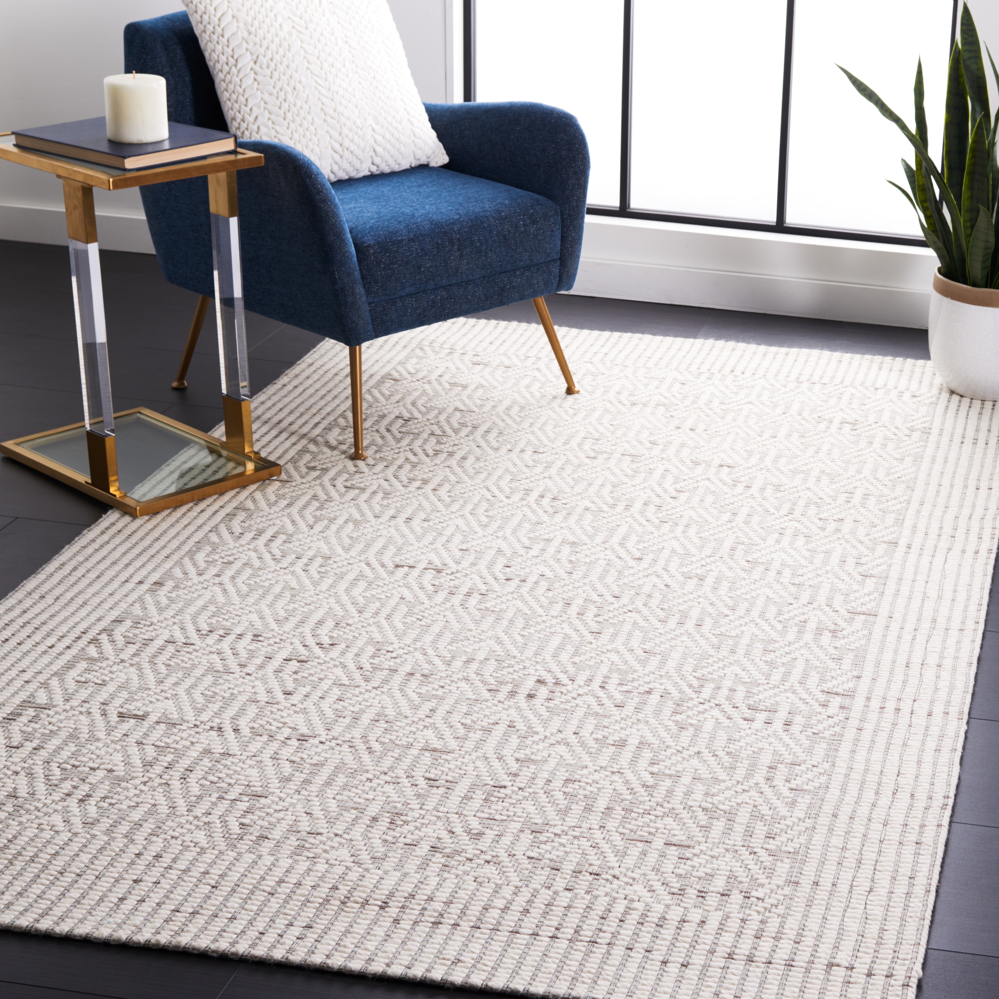SAFAVIEH Handmade Marbella Ellice Modern Wool Rug