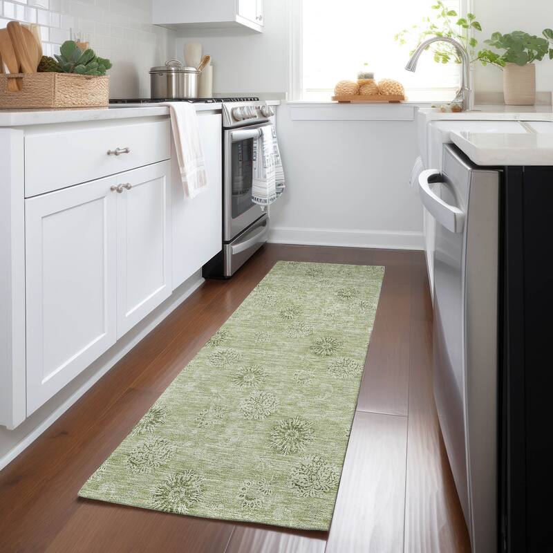 Machine Washable Indoor/ Outdoor Chantille Floral Burst Rug