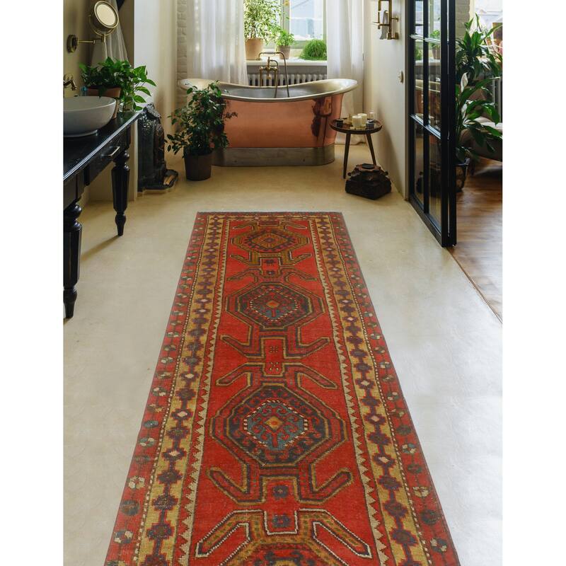 Fine Vintage Distressed Mattie Red/Navy Runner - 3'0" x 9'10"