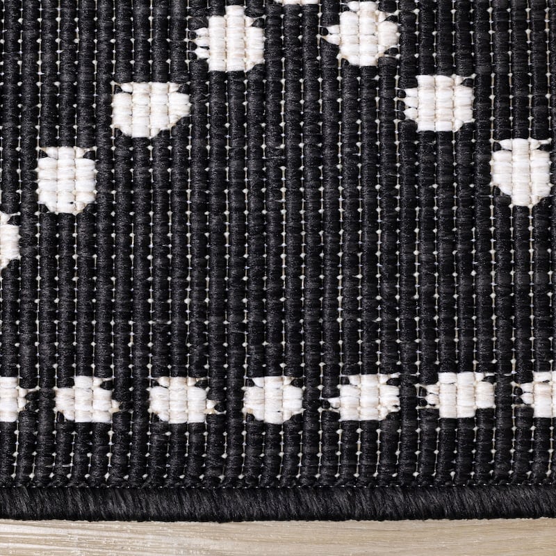 Black White Reversible Needlepoint Diamonds Indoor/Outdoor Area Rug