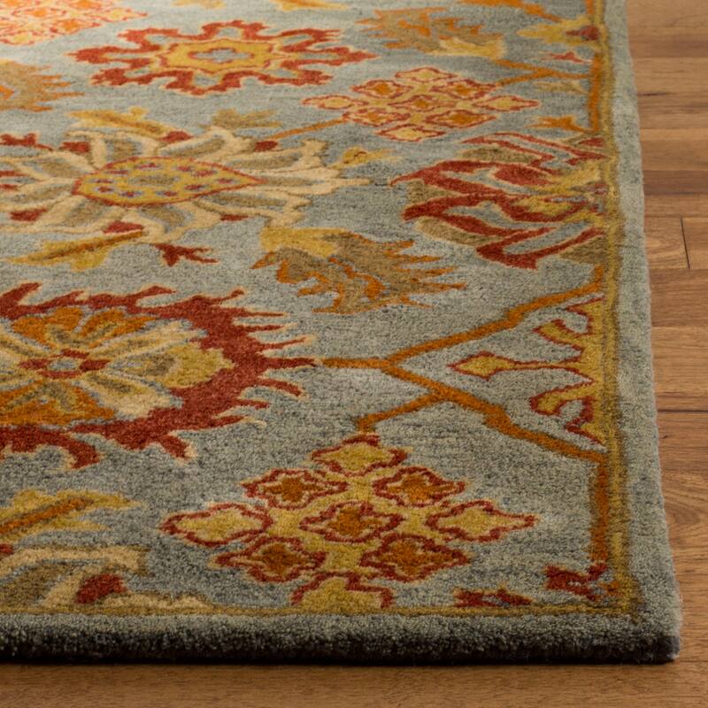 SAFAVIEH Handmade Heritage Marianela Traditional Oriental Wool Rug