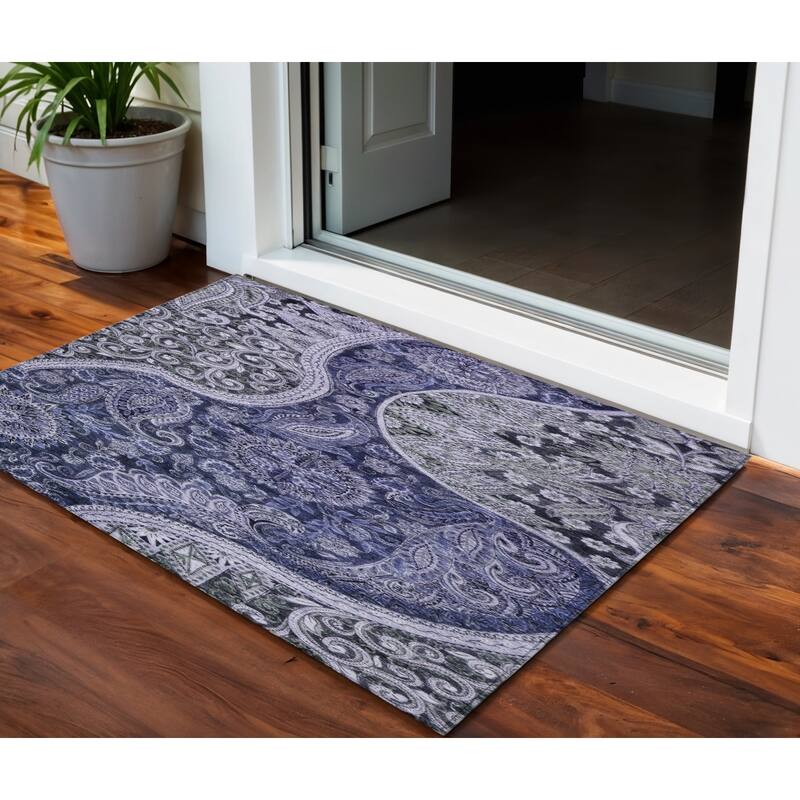 HomeRoots Floral Medallion Transitional Rectangle Outdoor Rug - 3' x 5'