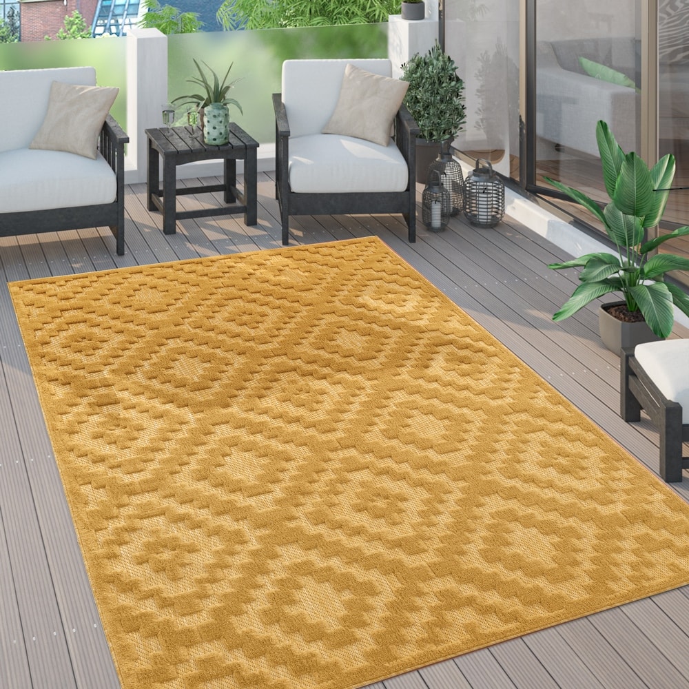 Indoor & Outdoor Rug With Moroccan Trellis High-Low Pattern