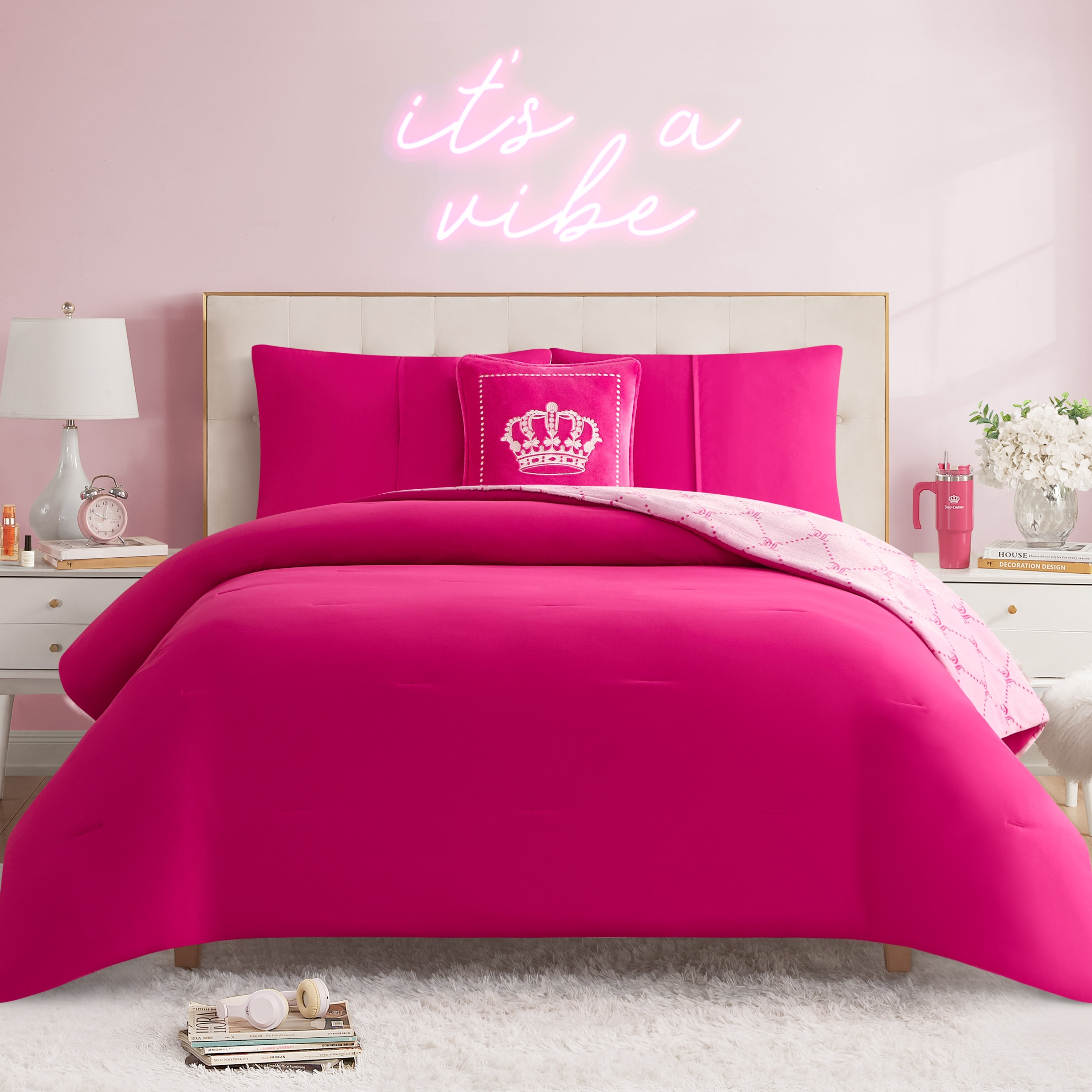 Juicy Couture Plush Trellis Link Reversible Comforter Sets - On