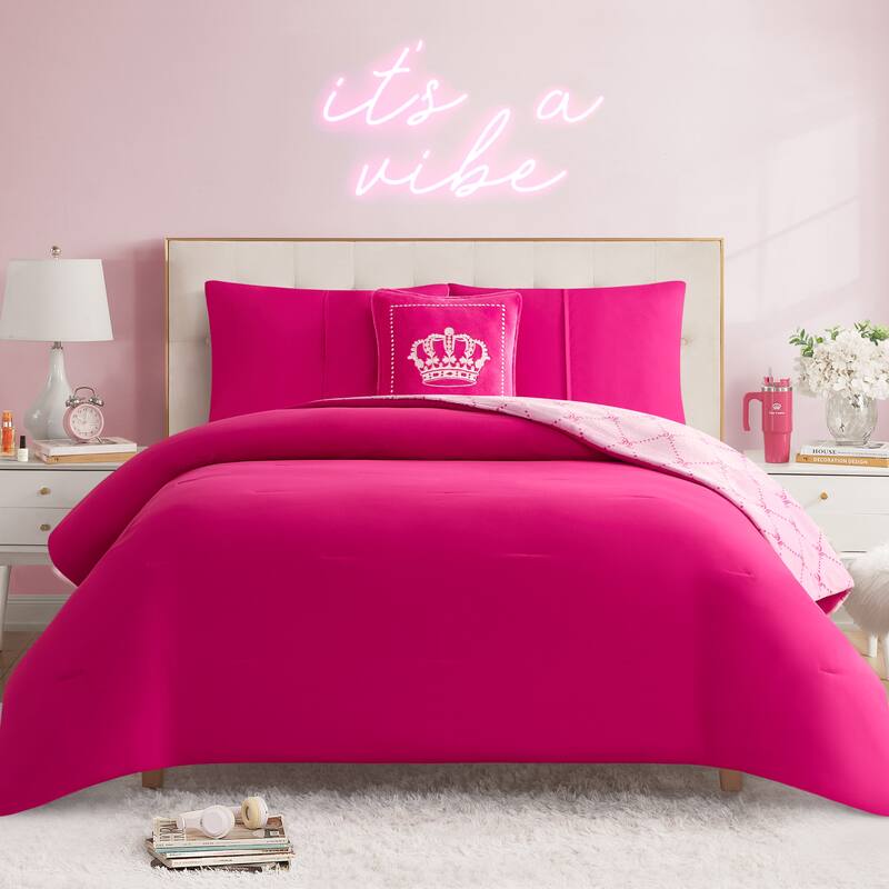 Juicy Couture Plush Trellis Link Reversible Comforter Sets