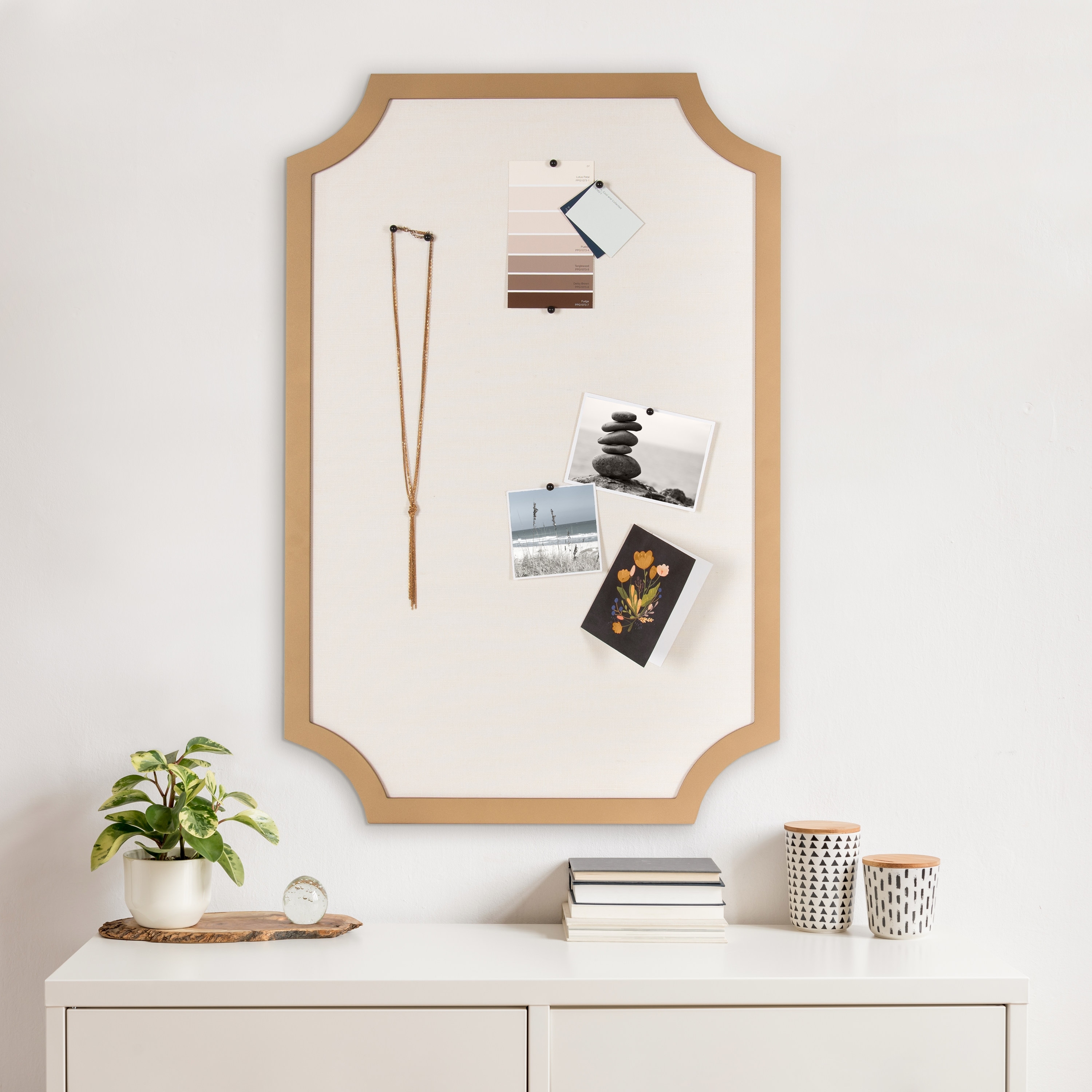 Kate and Laurel Holbrook Scalloped Rectangle Framed Pinboard - 24x36