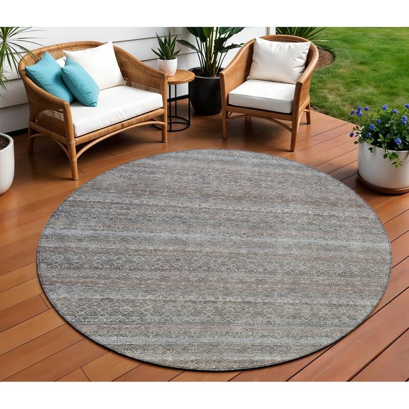 HomeRoots Striped Transitional Rectangle Outdoor Rug - 8' Round