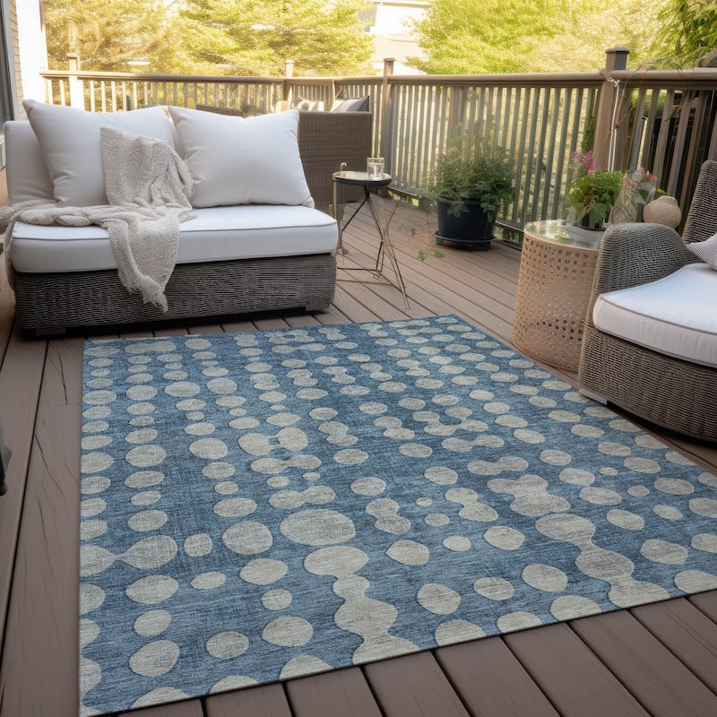 Machine Washable Indoor/ Outdoor Chantille Abstract Dots Rug
