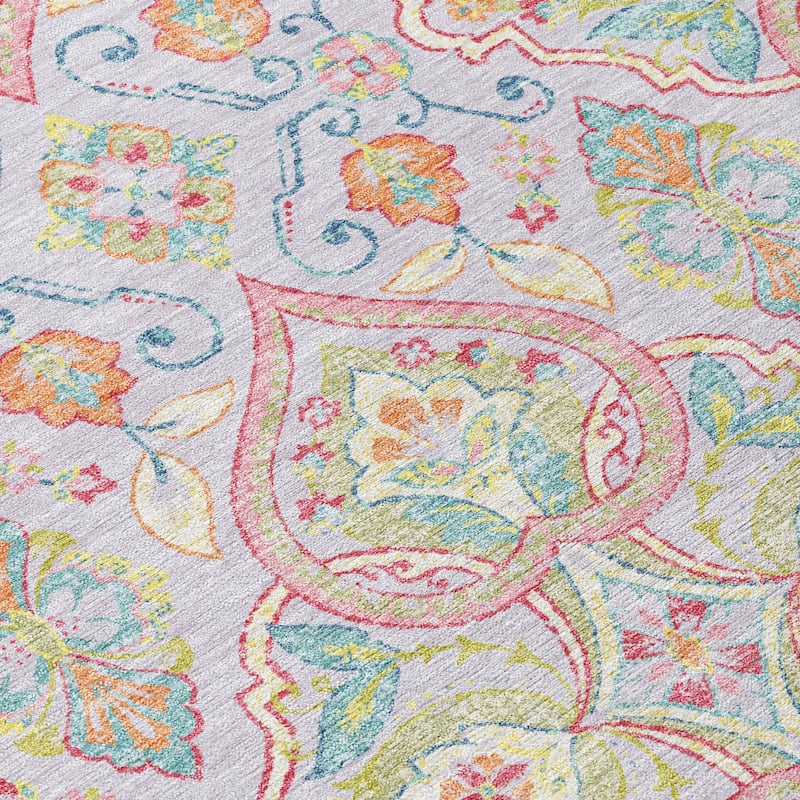 Machine Washable Indoor/Outdoor Traditional Spades Chantille Rug