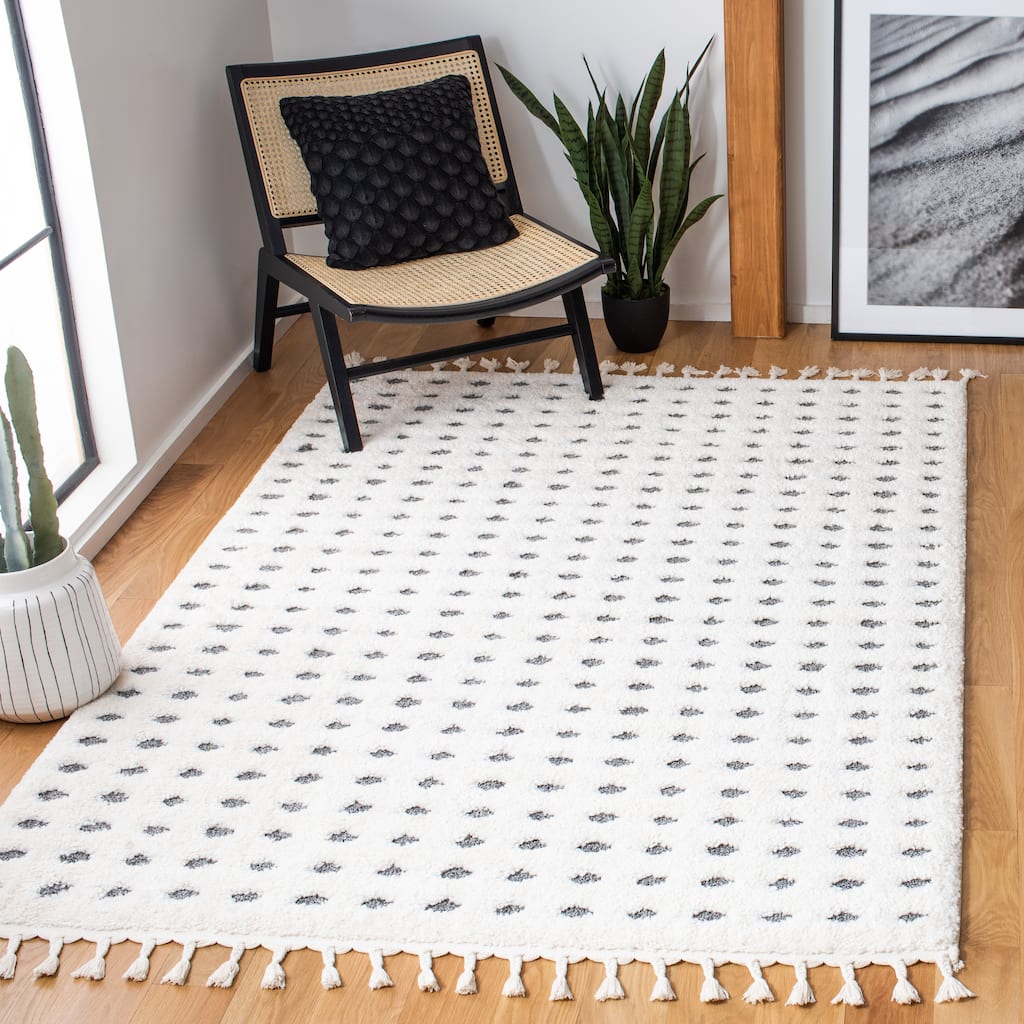 SAFAVIEH Moroccan Tassel Shag Ardis 2-inch Thick Rug
