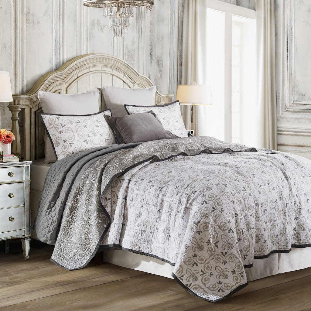 HiEnd Accents Fleur De Lis Reversible Quilt Set, 3PC