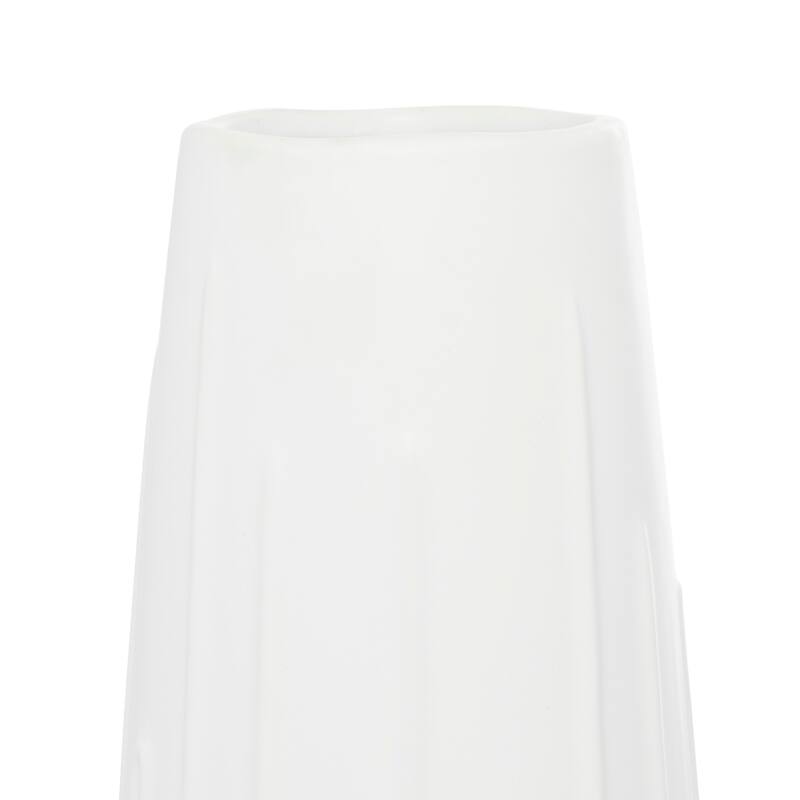 CosmoLiving by Cosmopolitan White Ceramic Contemporary Vase