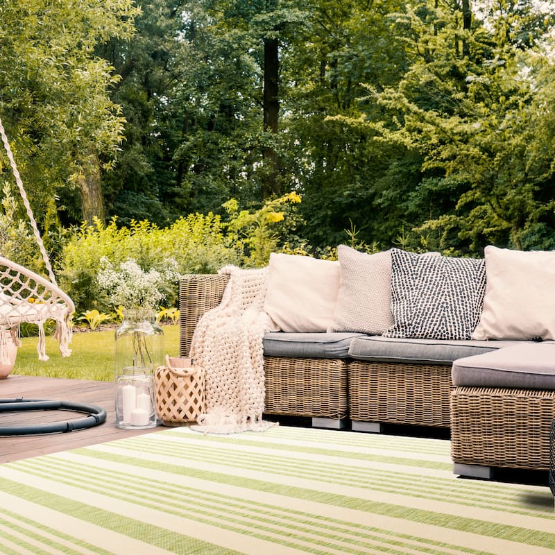 SAFAVIEH Courtyard Orsi Indoor/ Outdoor Waterproof Area Rug
