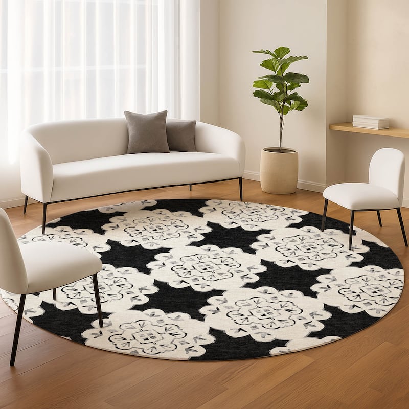 Machine Washable Indoor/ Outdoor Global Motif Chantille Rug