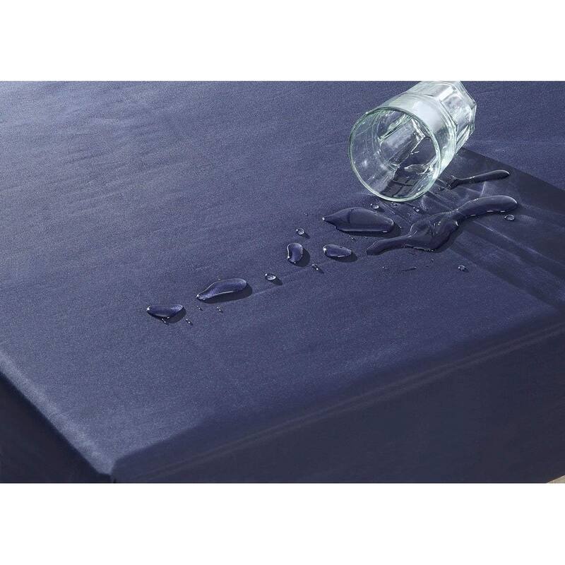 6-inch water high-density foam mattress with diamond-quilted breathable fabric.Quilting ensures both style and airflow.Full size