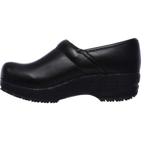 skechers women's soft toe work clog