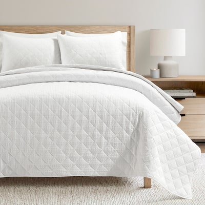 Lush Decor Haniya Solid Waffle Woven Cotton Textured Quilt 3 Pieces Set