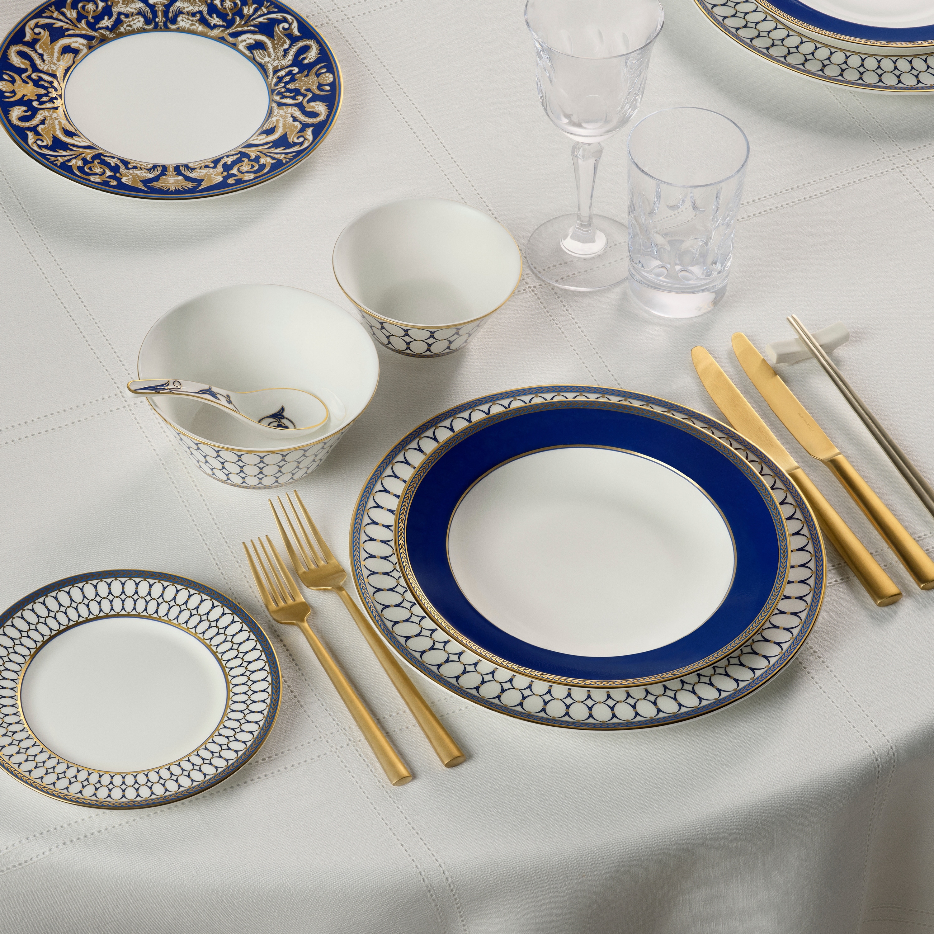 Wedgwood Gold Renaissance Plate | Dinner - Dinnerware Dish Covered 