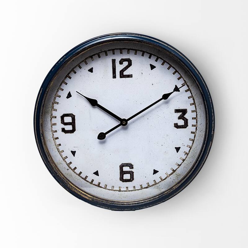 Mercana Hereward 16" Round Large Modern Wall Clock - 4.0L x 15.7W x 15.7H