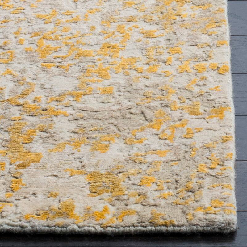 SAFAVIEH Couture Handmade Tiffany Aliyya Modern Abstract Viscose Rug