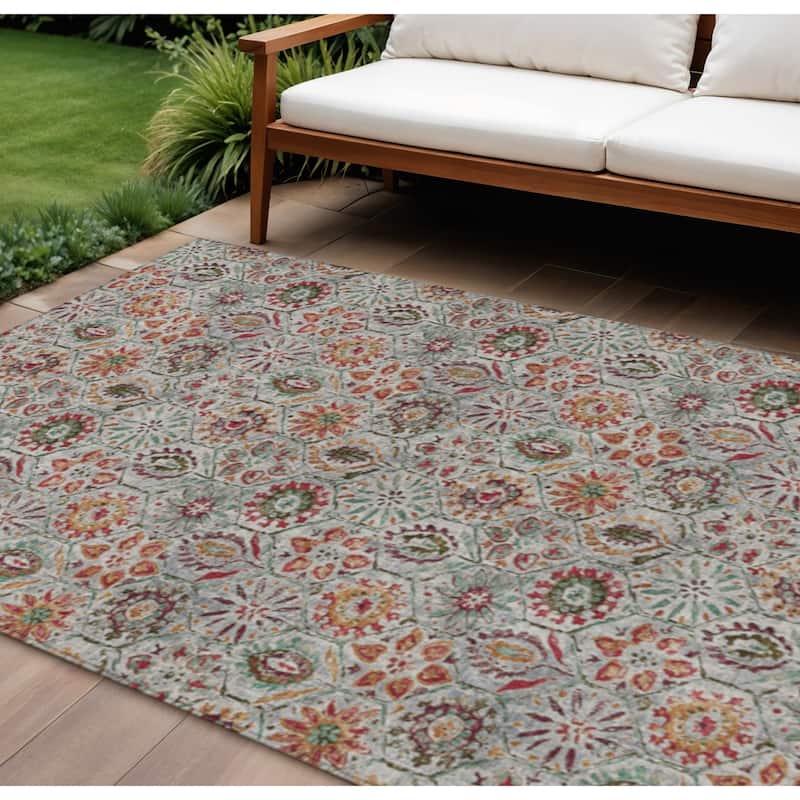 HomeRoots Floral Transitional Rectangle Outdoor Rug - 10' X 14'