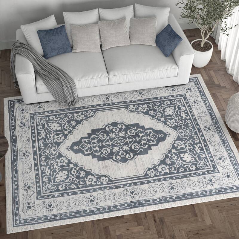Carrington Traditional Oriental Indoor Area Rug
