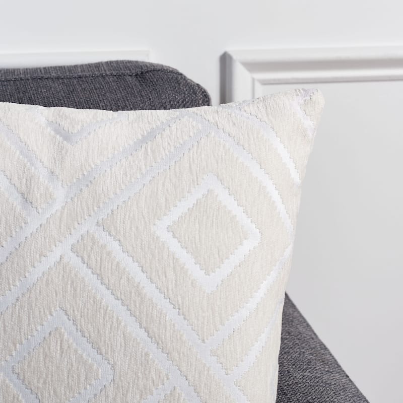 SAFAVIEH Suule Geometric Accent Throw Pillow