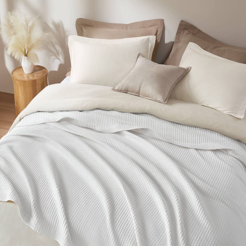 Madison Park Waffle Weave Cotton Blanket