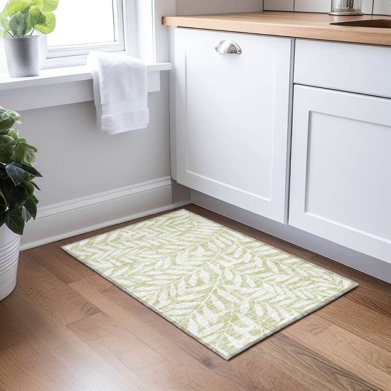 Machine Washable Indoor/ Outdoor Chantille Palm Rug