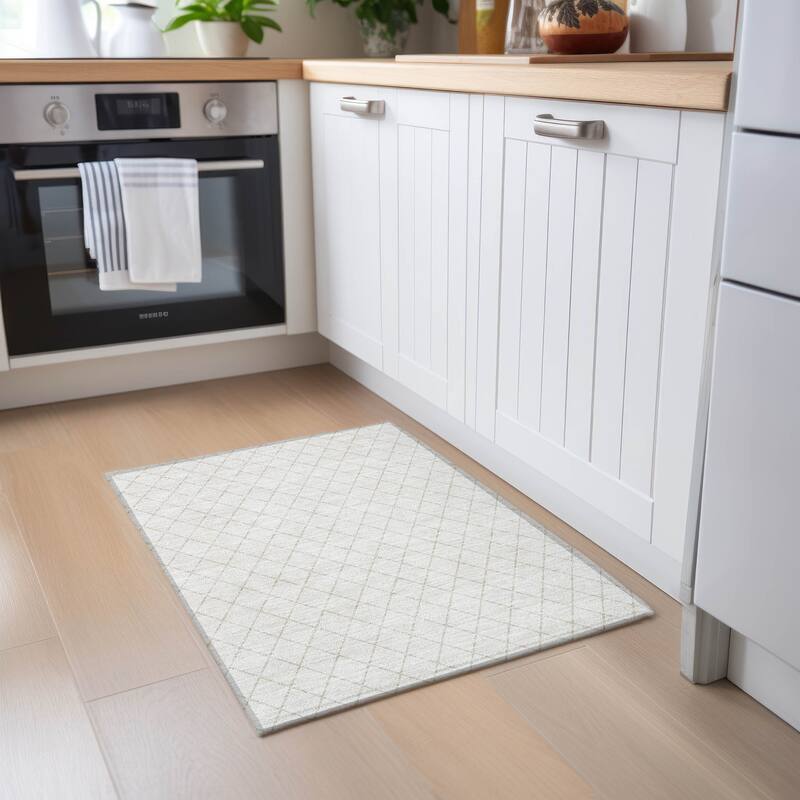 Machine Washable Indoor/ Outdoor Chantille Diamond Trellis Rug