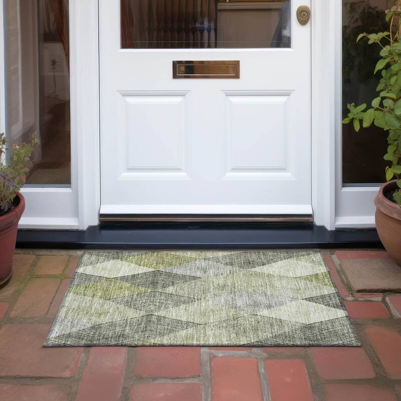 Machine Washable Indoor/ Outdoor Diamond Stripes Chantille Rug - Olive - 1'8" x 2'6"