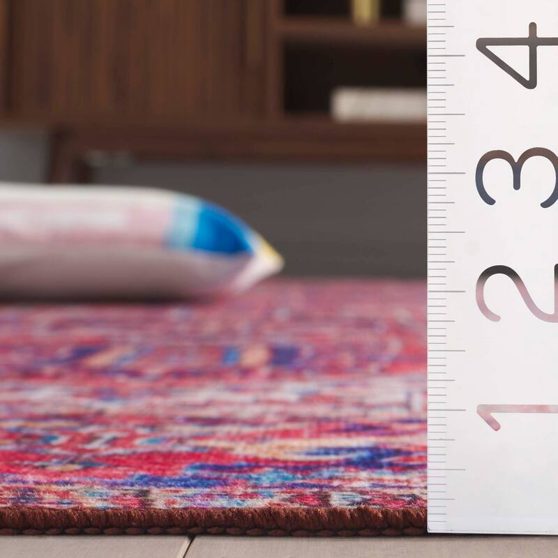 SAFAVIEH Tucson Fionnuala Machine Washable Slip Resistant Printed Rug