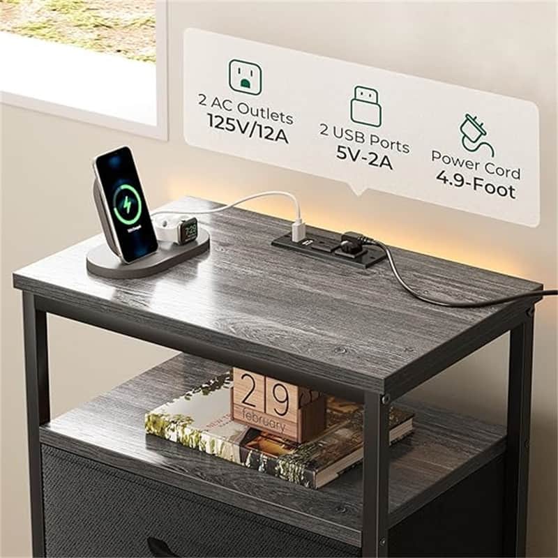 Drawers Dresser with Charging Station