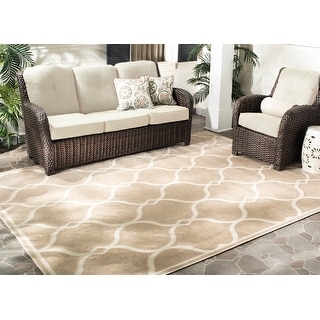 SAFAVIEH Sams Bahama Cottage Vukadinka Transitional Rug - Bed Bath ...