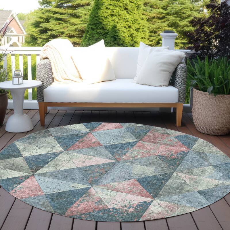 Machine Washable Indoor/ Outdoor Contemporary Diamonds Chantille Rug