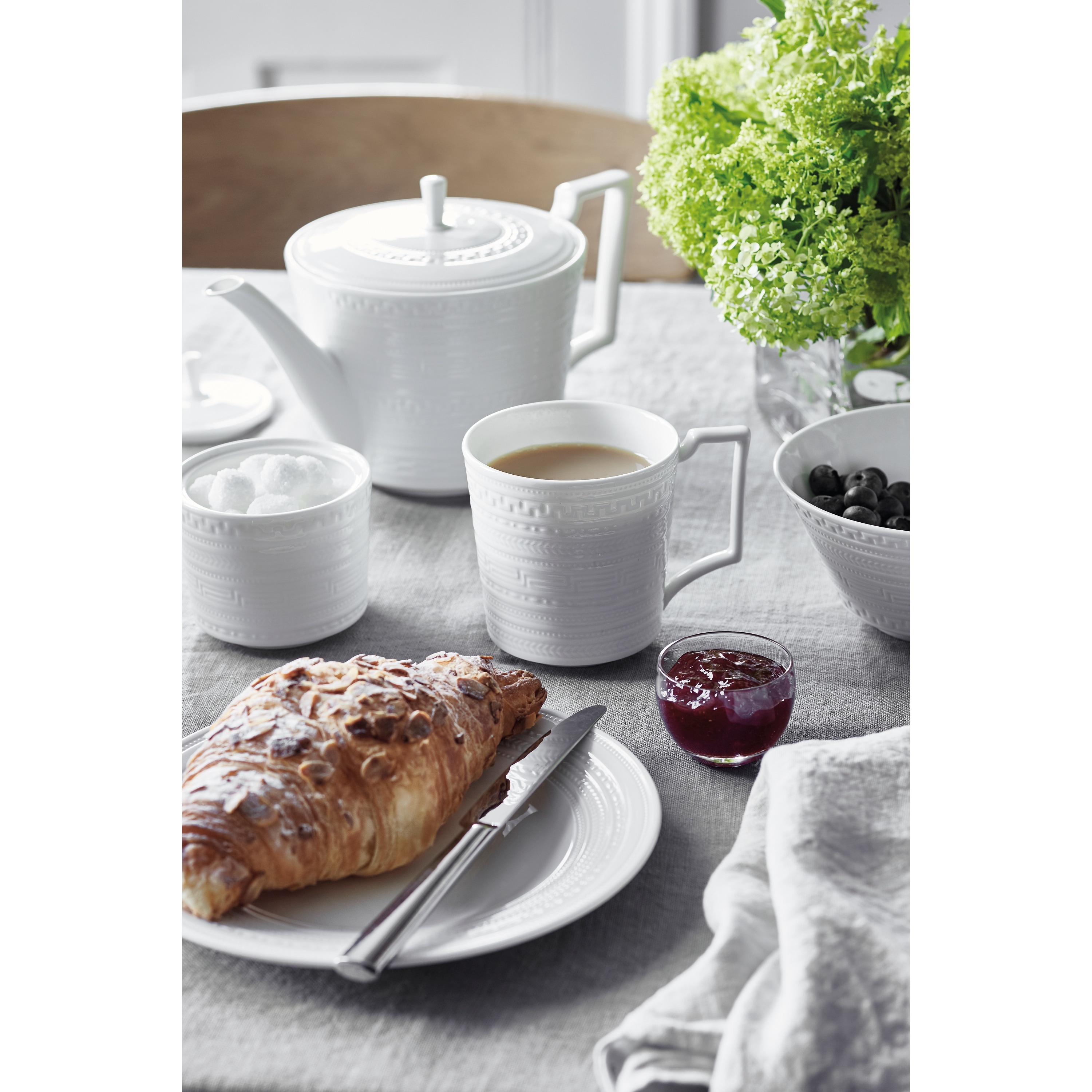 Wedgwood Intaglio Mug 10.8floz - Bed Bath & Beyond - 27322258