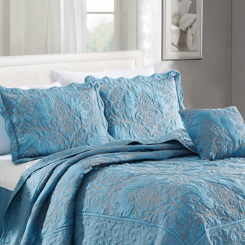 Serenta Damask Oversized 4-piece Bedspread Set