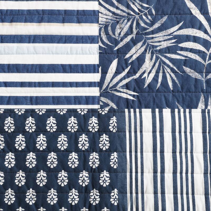 Nautica Avalon Patchwork Print Reversible Lightweight Cotton Quilt (Navy, 3 Piece Set)