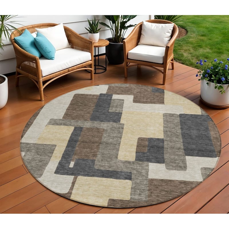 HomeRoots Abstract Transitional Rectangle Outdoor Rug - 8' Round